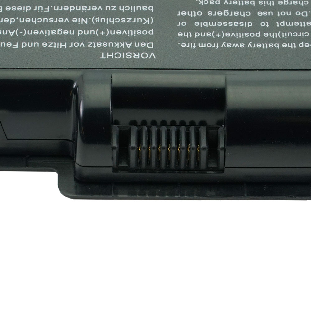 Close-up of AS07A41 4400mAh 49Wh compatible laptop battery connector for Acer Aspire 5740 5542G 4730Z 4310 5738