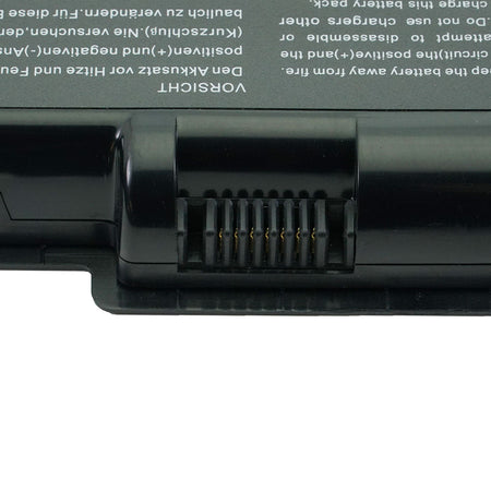 Close-up of AS07A41 4400mAh 49Wh compatible laptop battery connector for Acer Aspire 5740 5542G 4730Z 4310 5738